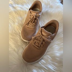 Kizik Women’s Lima slip on sneakers